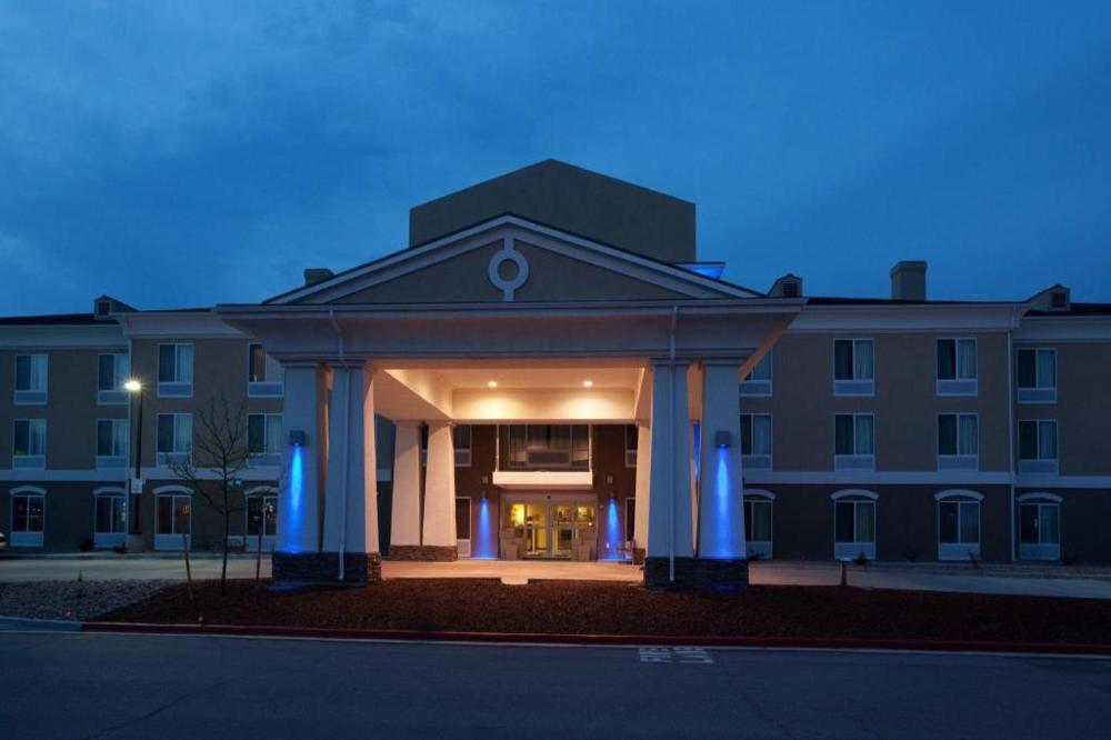 Holiday Inn Express Hotel & Suites Lamar By IHG